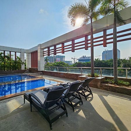 Novotel Chennai Sipcot Exterior photo Rooftop pool