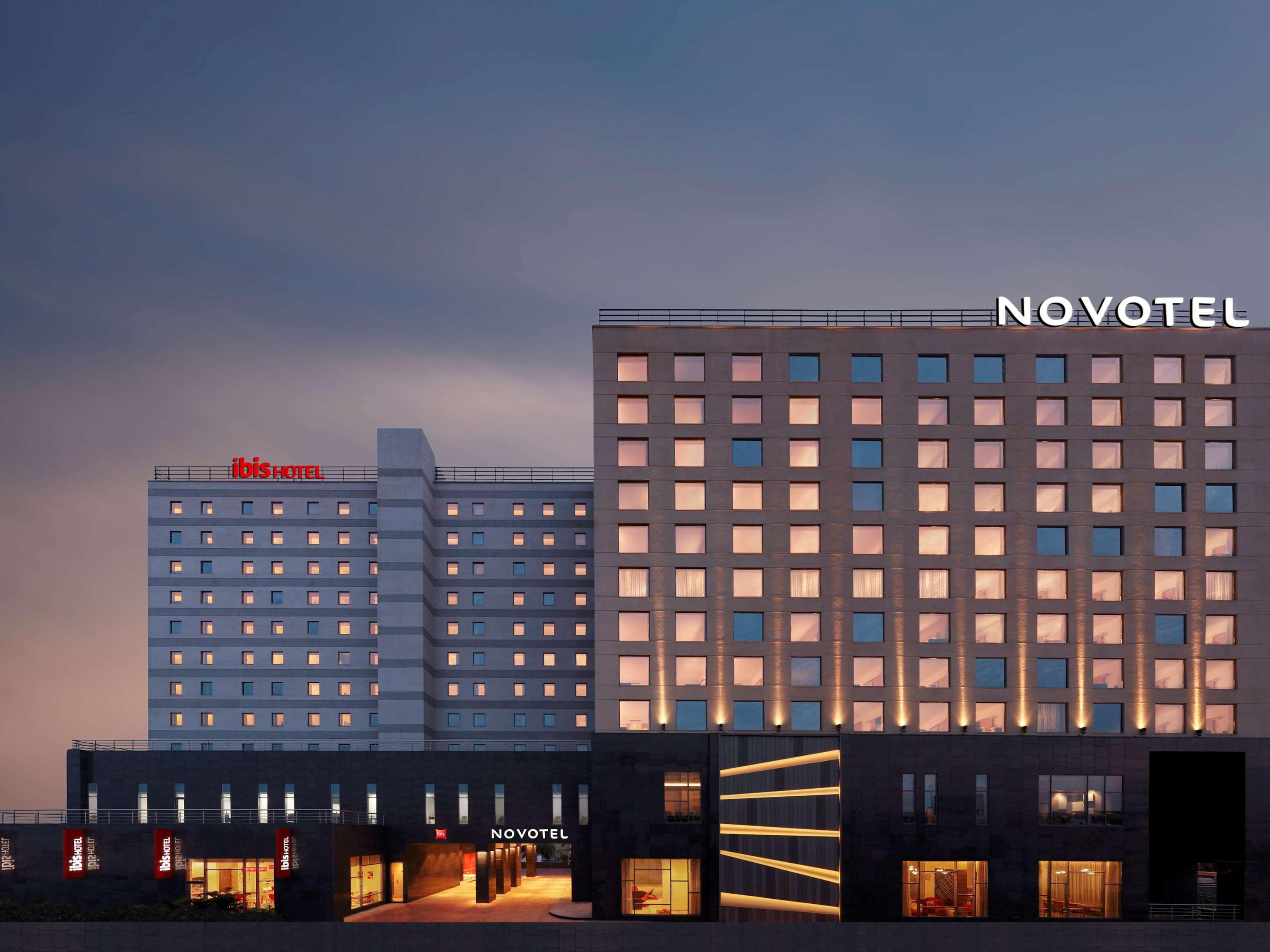 Novotel Chennai Sipcot Exterior photo The hotel in 2014