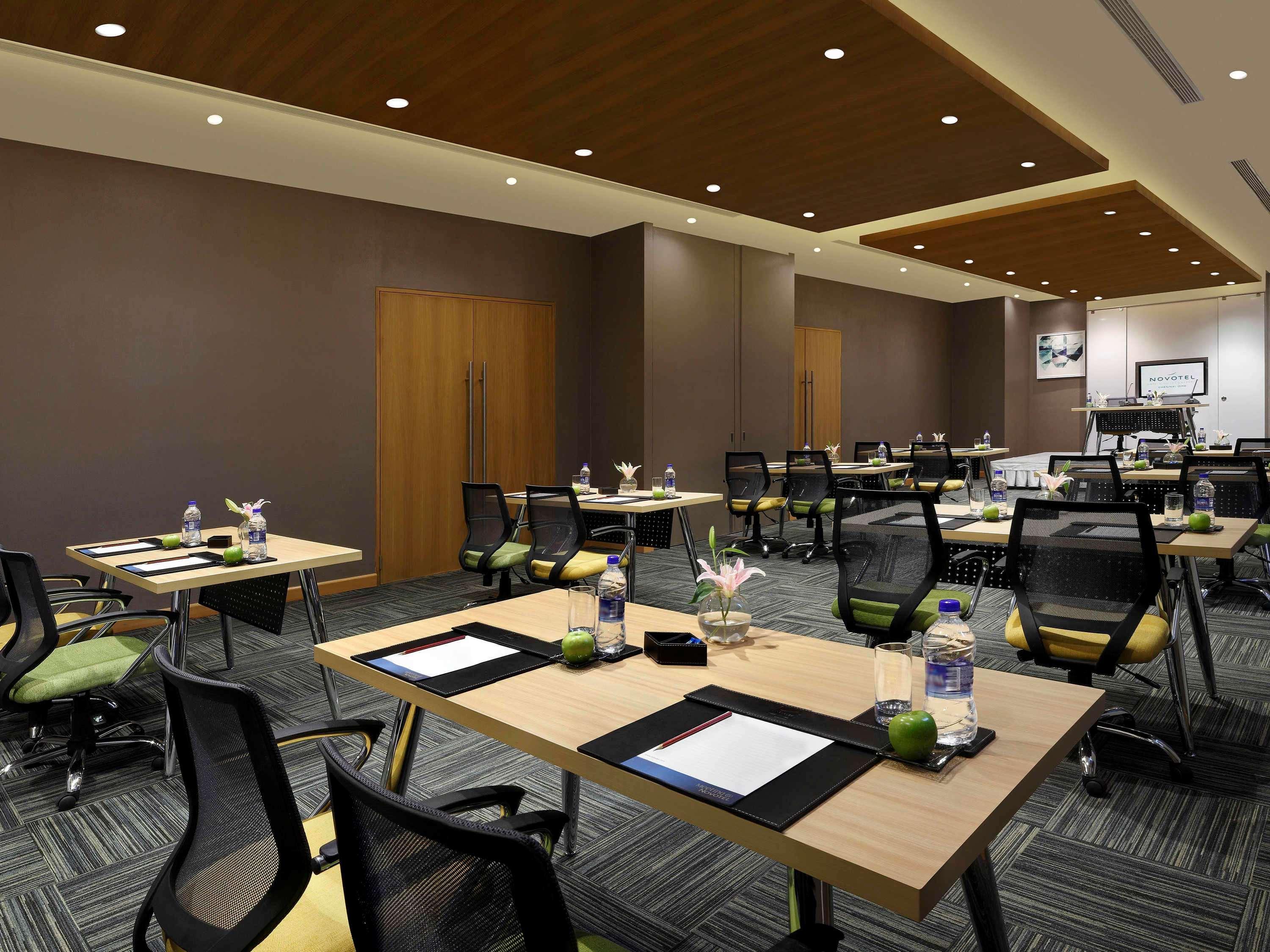Novotel Chennai Sipcot Exterior photo Meeting room