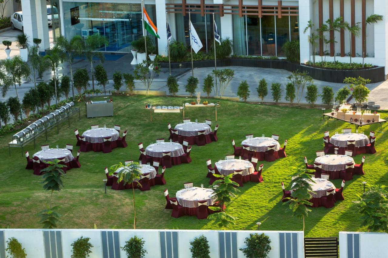 Novotel Chennai Sipcot Exterior photo The lawn at the hotel