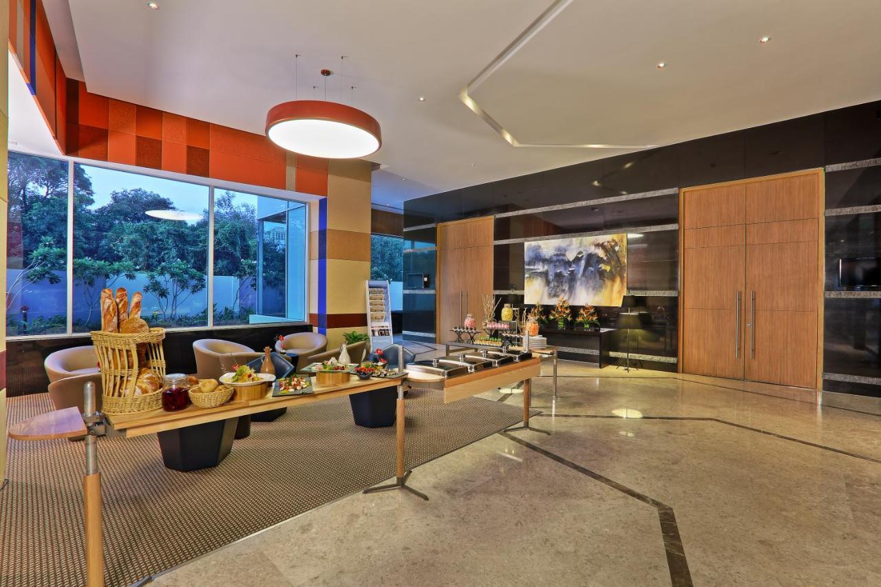 Novotel Chennai Sipcot Exterior photo The lobby
